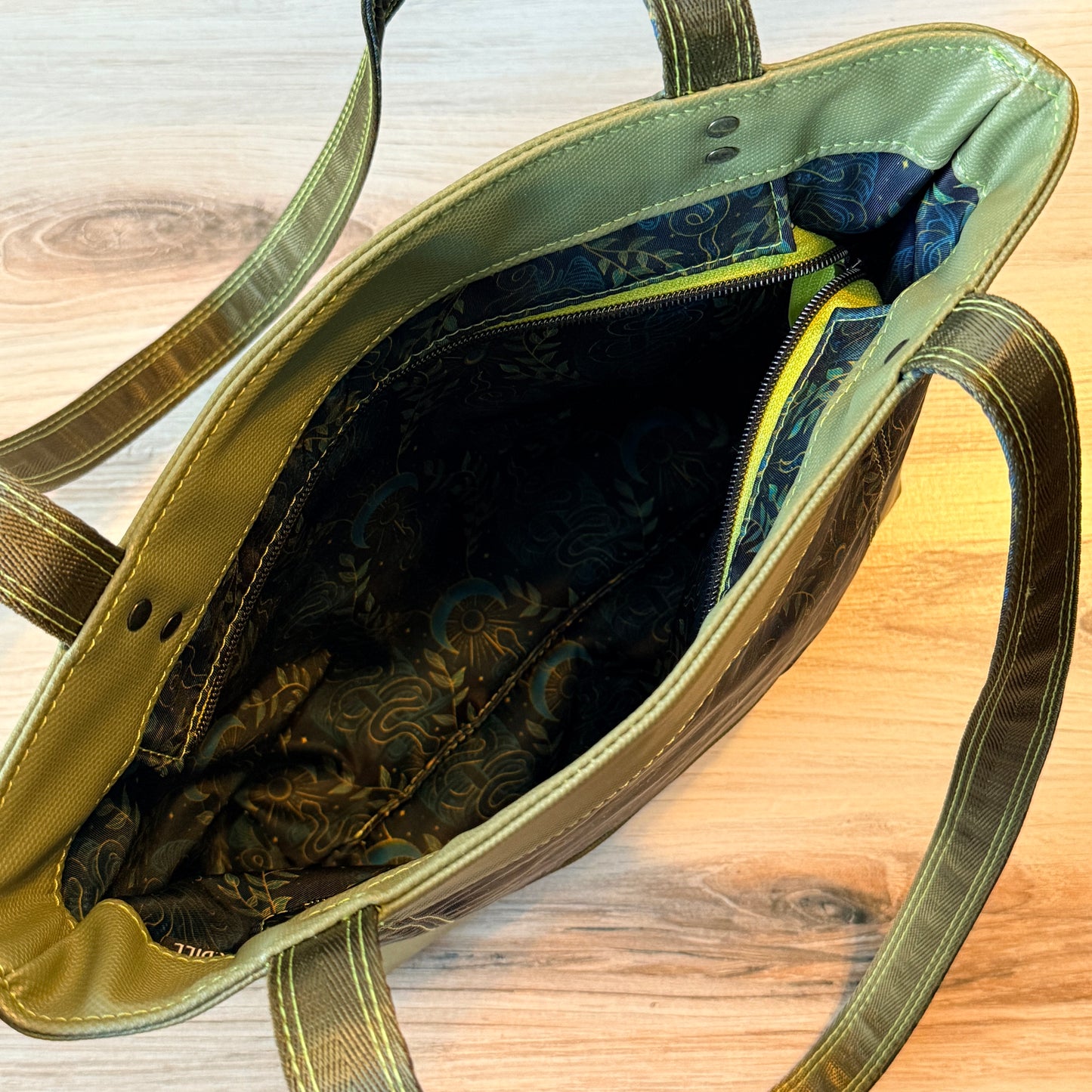 Scoops Ahoy Tote - Olive Snakes