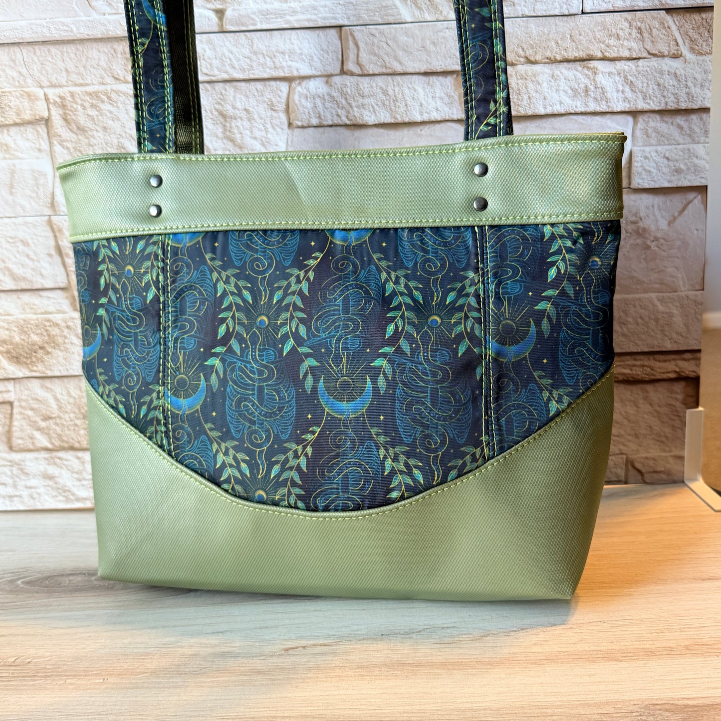 Scoops Ahoy Tote - Olive Snakes