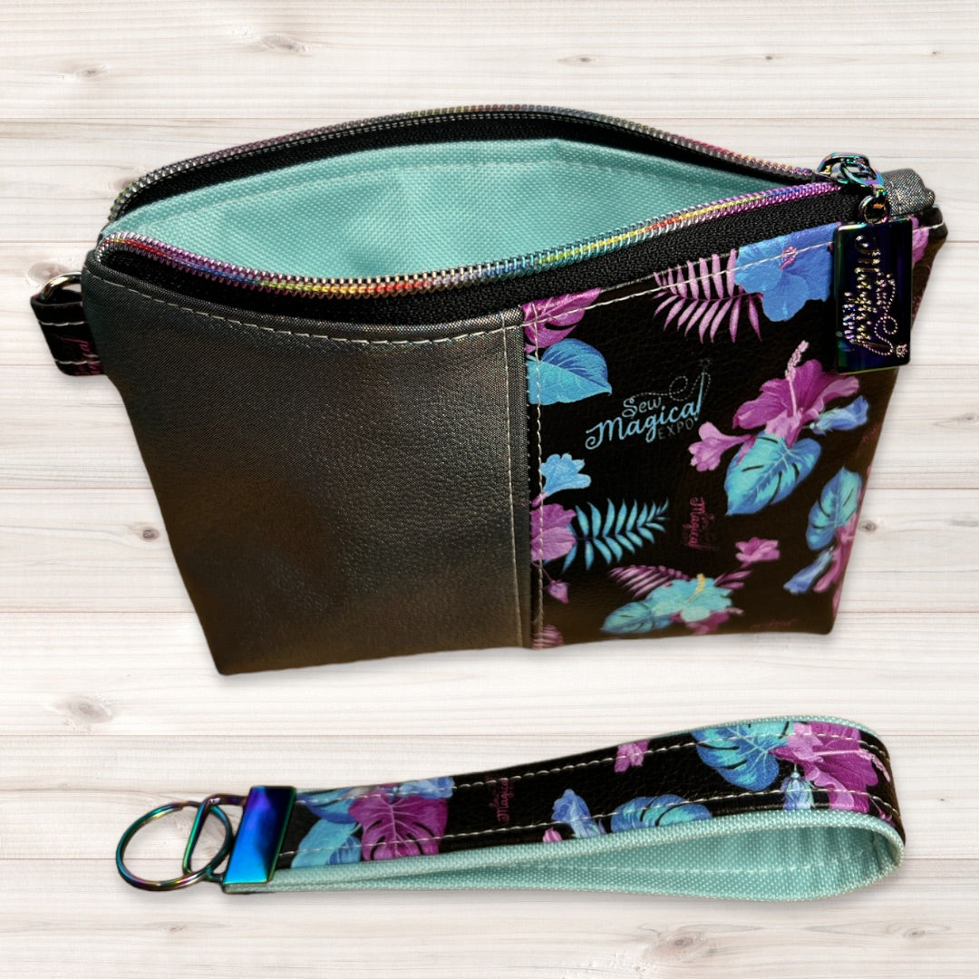 FREE! Color Block Wristlet (PDF Pattern w/Video Tutorial)